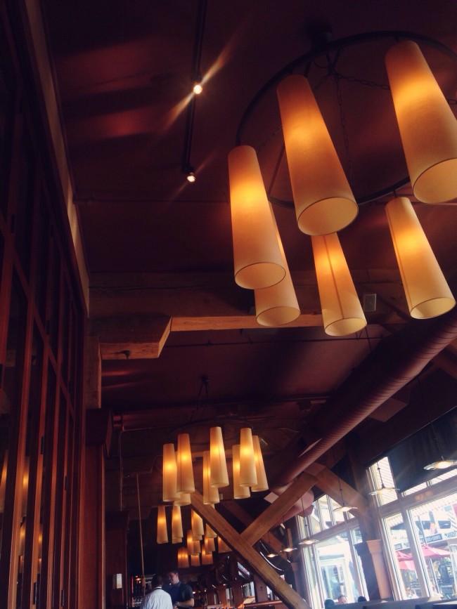 Lights at Elliott's Oyster House, Seattle